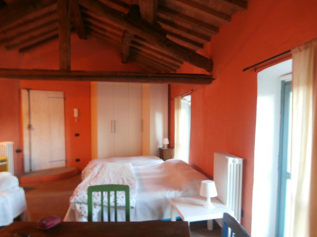 Bed and Breakfast Benvenuti Altrove Cella Monte Camera foto